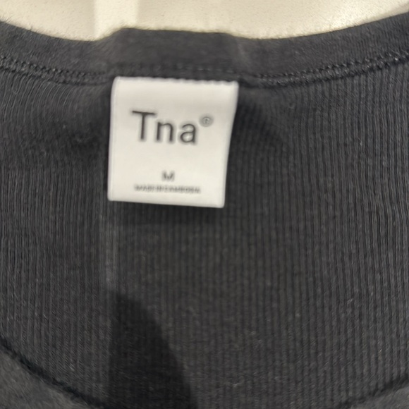 Aritzia Tna black cotton cropped tank size medium - Picture 2 of 4